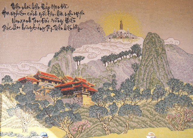 Bức tranh về cảnh chùa Quán Thế Âm trên tháp Thành Tựu