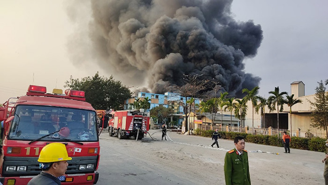 Cơ quan chức năng đang t&iacute;ch cực dập lửa