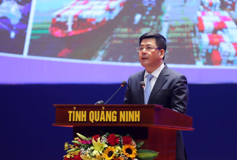 Bộ Trưởng Nguyễn Hồng Diên - Ủy viên Trung ương Đảng - Bộ trưởng Bộ Công Thương, phát biểu tại hội nghị