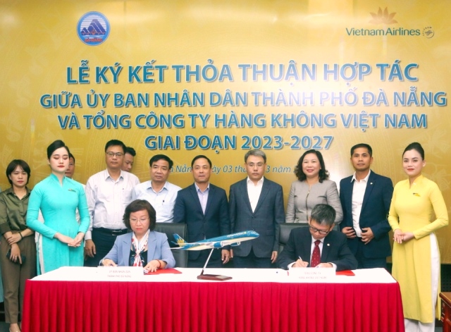 Đà Nẵng và Vietnam Airlines ký thỏa thuận hợp tác xúc tiến đầu tư, thương mại, du lịch.