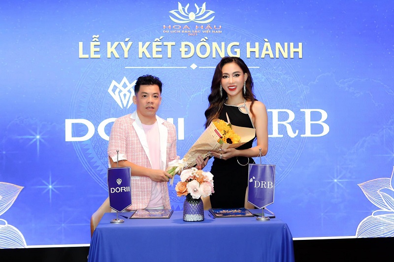 CEO Lương Thị Thuỳ Dung ký hợp tác cùng cuộc thi Hoa hậu du lịch bản sắc Việt Nam