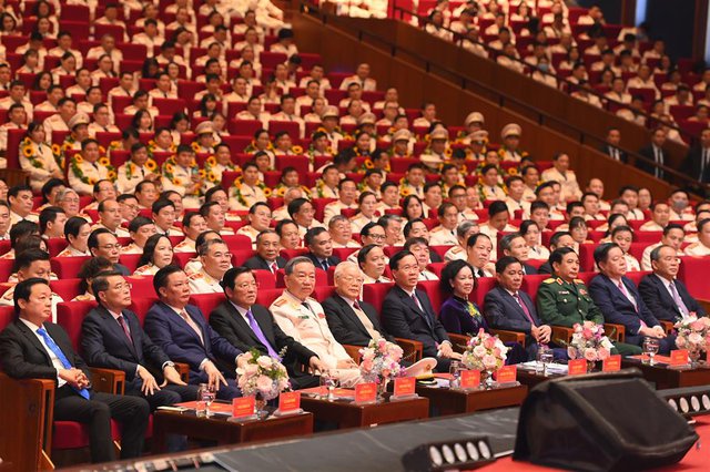 Tổng Bí thư Nguyễn Phú Trọng, Chủ tịch nước Võ Văn Thưởng, cùng các đại biểu dự buổi kỷ niệm - Ảnh: VGP/Nhật Nam