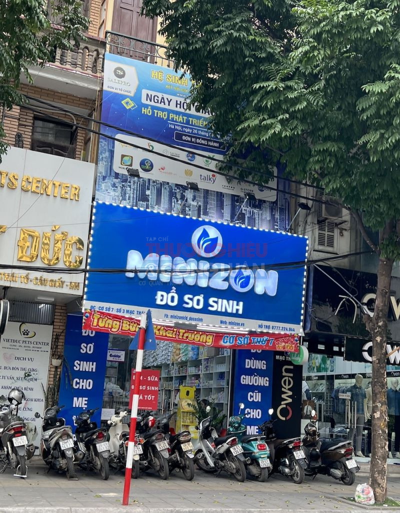 Hệ thống siêu thị đồ sơ sinh Minizon Kids có đang bán hàng xách tay, hàng lậu?