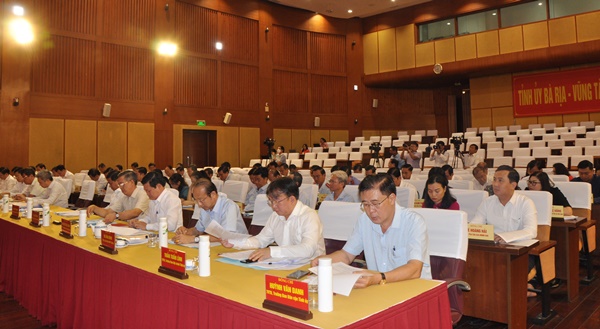 Các đại biểu tham dự Hội nghị BCH Đảng bộ tỉnh Bà Rịa Vũng Tàu lần thứ Mười bốn