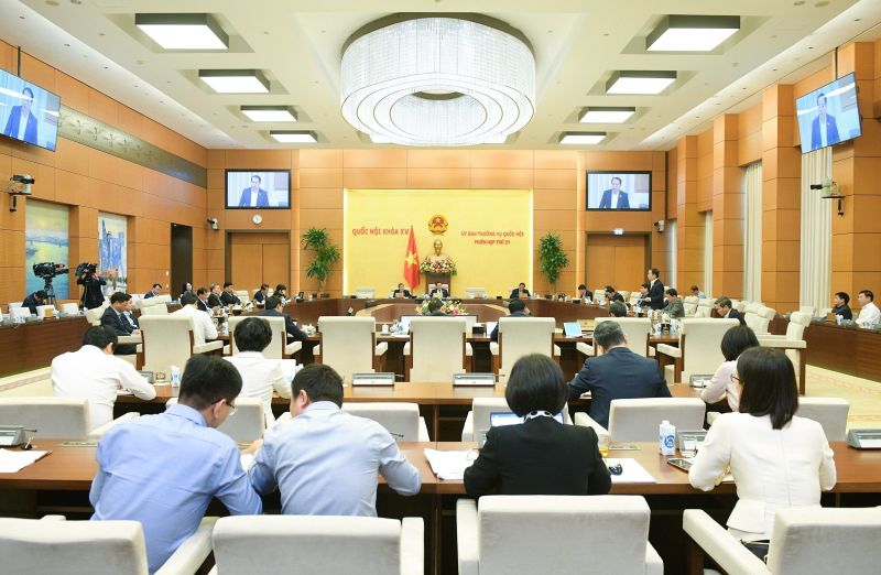 Ủy ban Thường vụ Quốc hội cho ý kiến về một số vấn đề lớn còn ý kiến khác nhau của dự án Luật Giá sửa đổi, Luật Đầu thầu sửa đổi