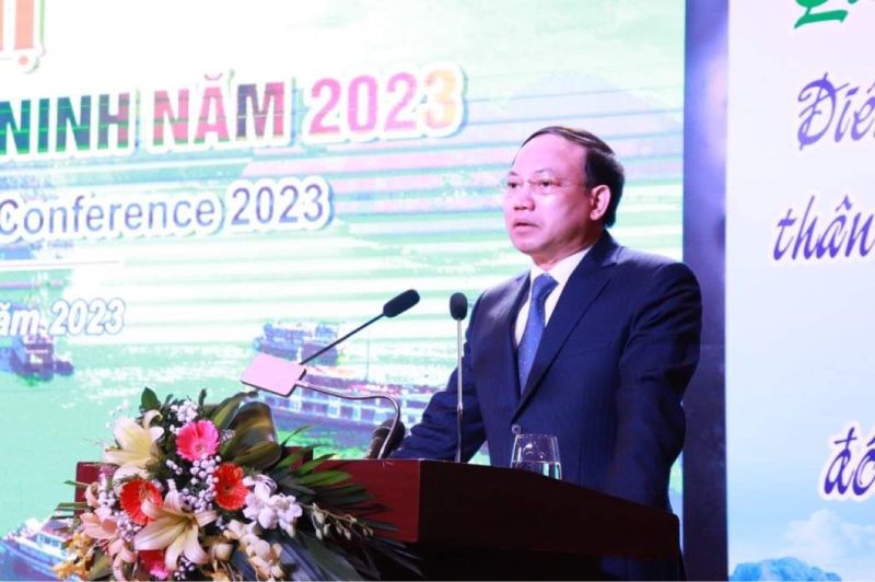 Ông Nguyễn Xuân Ký, Bí thư Tỉnh ủy, Chủ tịch HĐND tỉnh Quảng Ninh phát biểu khai mạc hội nghị.