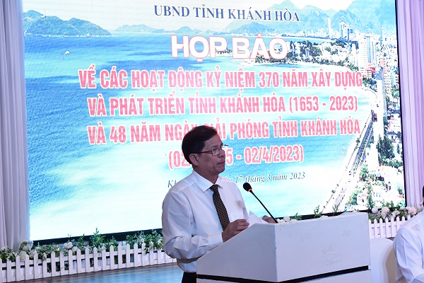 Ông Nguyễn Tấn Tuân, Phó Bí thư Tỉnh ủy, Chủ tịch UBND tỉnh phát biểu thông tin thêm và kết luận họp báo