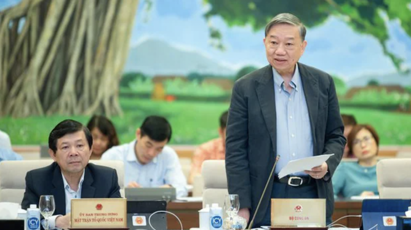 Bộ trưởng Bộ Công an Tô Lâm báo cáo tại phiên họp. Ảnh: quochoi.vn
