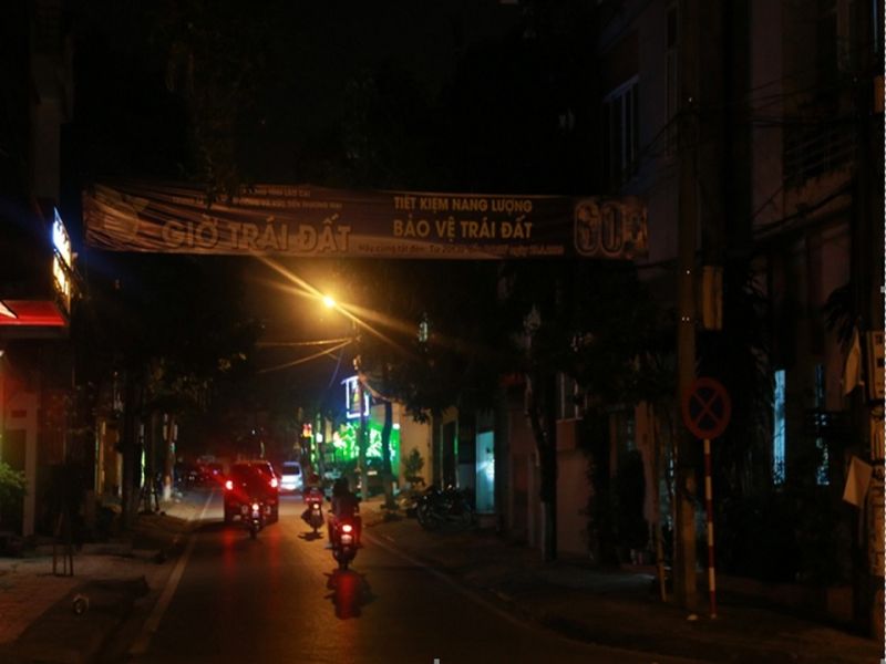 Một tuyến phố tại thành phố Lào Cai tắt đèn chiếu sáng để hưởng ứng giờ trái đất năm 2022