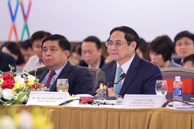 Thủ tướng khẳng định Chính phủ Việt Nam tiếp tục cam kết mạnh mẽ về tạo mọi điều kiện thuận lợi để các doanh nghiệp phát triển. Ảnh VGP/Nhật Bắc