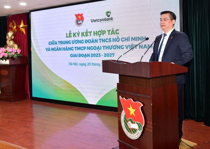 Nguyễn Thanh Tùng – Phó Bí thư Đảng ủy, Thành viên HĐQT, Tổng giám đốc Vietcombank phát biểu tại Lễ ký kết