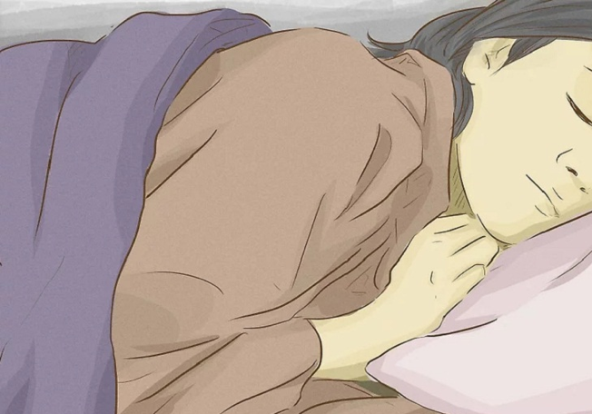 Nên giữ ấm cơ thể trước khi ngủ để tránh đột quỵ