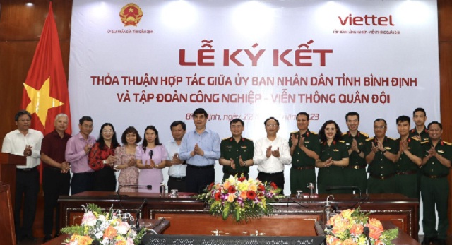 Quang cảnh Lễ ký kết “Thỏa thuận hợp tác về chuyển đổi số tỉnh Bình Định giai đoạn 2023 - 2025”.Ảnh: Tr-Lê