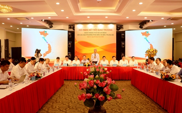 Quang cảnh hội nghị kết nối giao thương giữa các tập đoàn, doanh nghiệp phân phối hàng hóa TP. Hồ Chí Minh