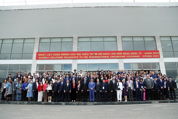 Các đại biểu tham dự Giao lưu Hữu nghị Quốc tế - Xuân 2023 tại tỉnh Lào Cai
