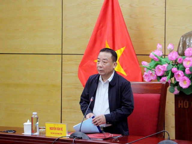 Phó Chủ tịch UBND tỉnh Nguyễn Văn Đệ đề nghị cần lựa chọn các sản phẩm tiêu biểu, nâng cao chất lượng sản phẩm