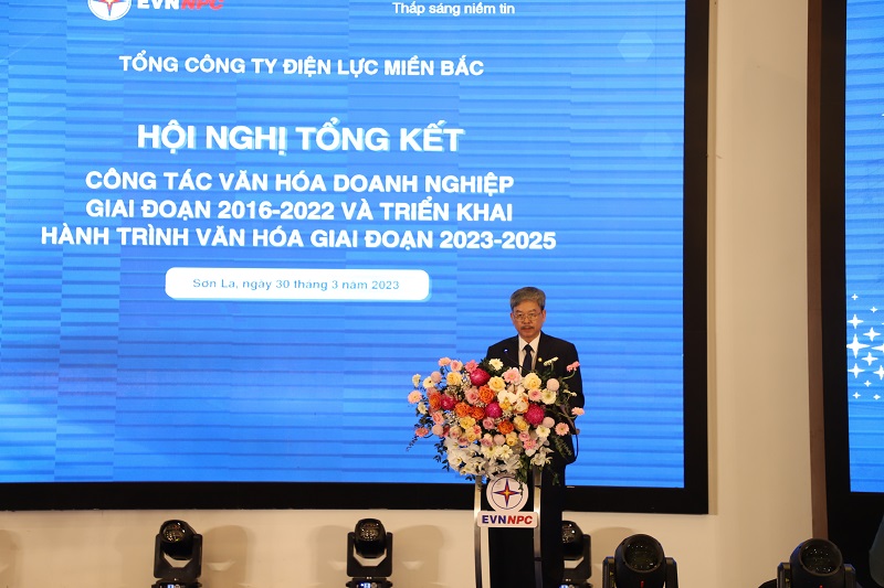 Ông Lê Quang Thái, Phó Tổng giám đốc EVNNPC phát biểu khai mạc Hội nghị