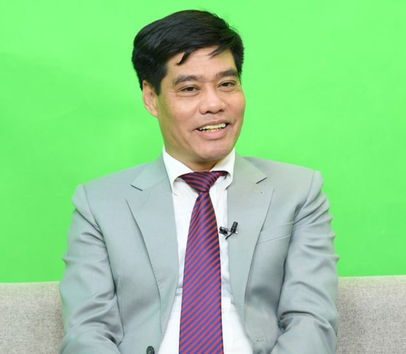PGS.TS Lê Văn Cường, Phó Viện trưởng Viện Xây dựng Đảng, Học viện Chính trị Quốc gia Hồ Chí Minh.