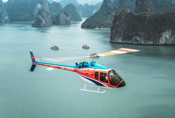 Máy bay trực thăng Bell 505 bị rơi khi chở khách ngắm vịnh Hạ Long