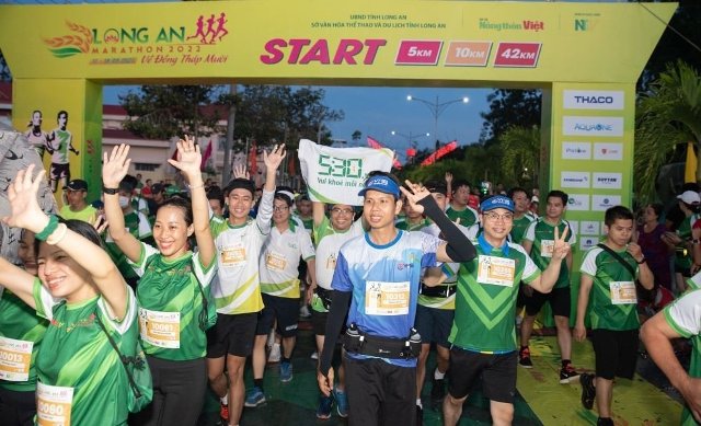 Giải “Long An Marathon 2022 – Về Đồng Tháp Mười” do tạp chí Nông thôn Việt tổ chức thành công diễn ra thành công tốt đẹp, thu hút đông đảo các tầng lớp nhân dân tham gia.