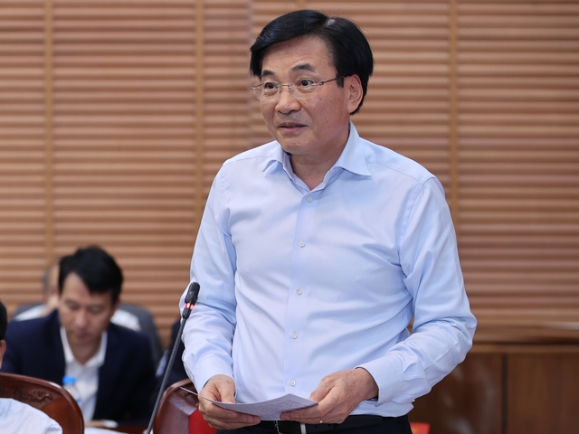 Bộ trưởng, Chủ nhiệm Văn phòng Chính phủ Trần Văn Sơn báo cáo tại cuộc làm việc - Ảnh: VGP/Nhật Bắc