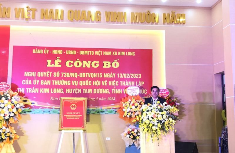 ông Phùng Mạnh Thắng (ảnh trên) - Phó Bí thư Huyện ủy, Chủ tịch UBND huyện Tam Dương phát biểu tại buổi lễ ông Phùng Mạnh Thắng (ảnh trên) - Phó Bí thư Huyện ủy, Chủ tịch UBND huyện Tam Dương phát biểu tại buổi lễ