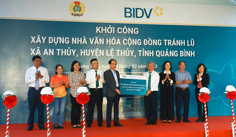 BIDV tặng Nhà văn hóa cộng đồng tránh lũ tại Quảng Bình