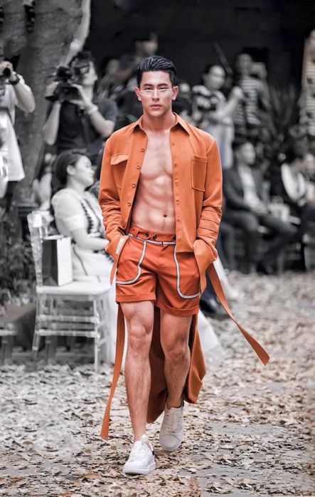 Si&ecirc;u mẫu Đạt Nguyễn