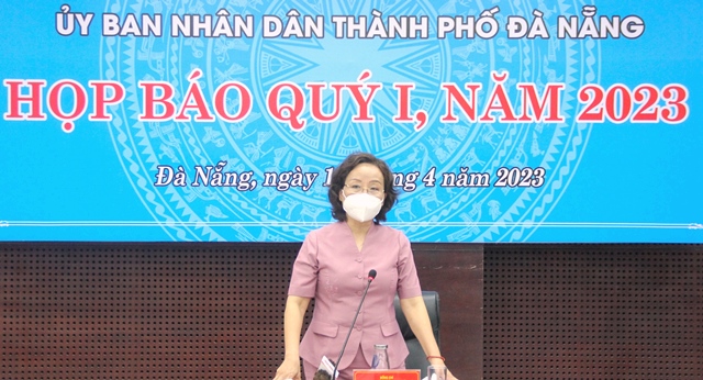 Phó Chủ tịch UBND TP. Đà Nẵng Ngô Thị Kim Yến chủ trì buổi họp báo quý 1/2023