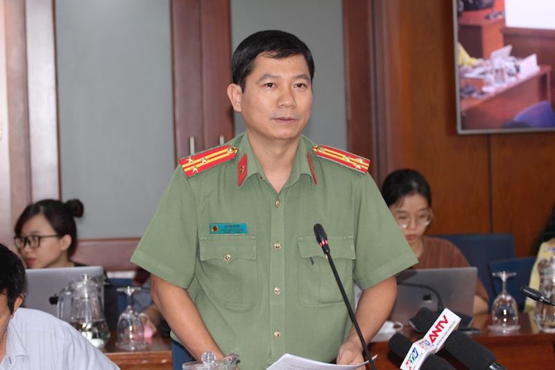 Thượng tá Lê Mạnh Hà, Phó trưởng Phòng Tham mưu Công an TP Hồ Chí Minh phát biểu tại họp báo