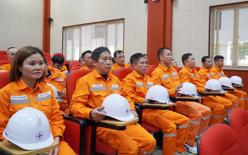2PC Quảng Ninh luôn chú trọng vào việc đào tạo cho đội ngũ công nhân lao động trực tiếp
