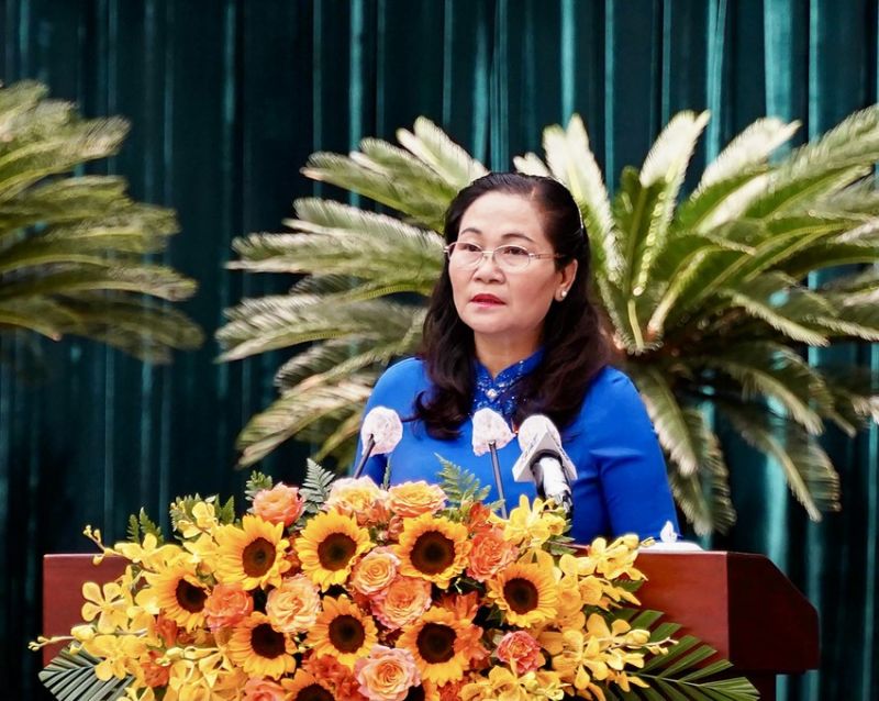 Chủ tịch HĐND TP.HCM Nguyễn Thị Lệ phát biểu khai mạc kỳ họp. Ảnh: B.P