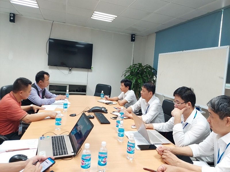 Đoàn công tác làm việc tại Công ty TNHH Fuhong Precision Component