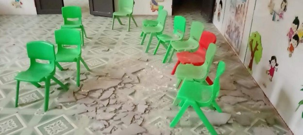 Hiện trường xảy ra vụ việc sập vữa trần khiến 2 em học sinh phải nhập viện cấp cứu