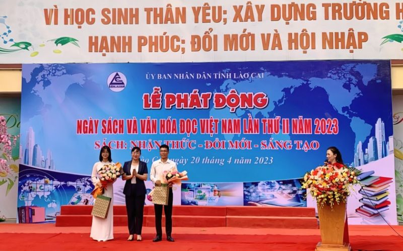 Bà Giàng Thị Dung - PCT UBND tỉnh đã phát động Cuộc thi Đại sứ Văn hóa đọc lần thứ II năm 2023