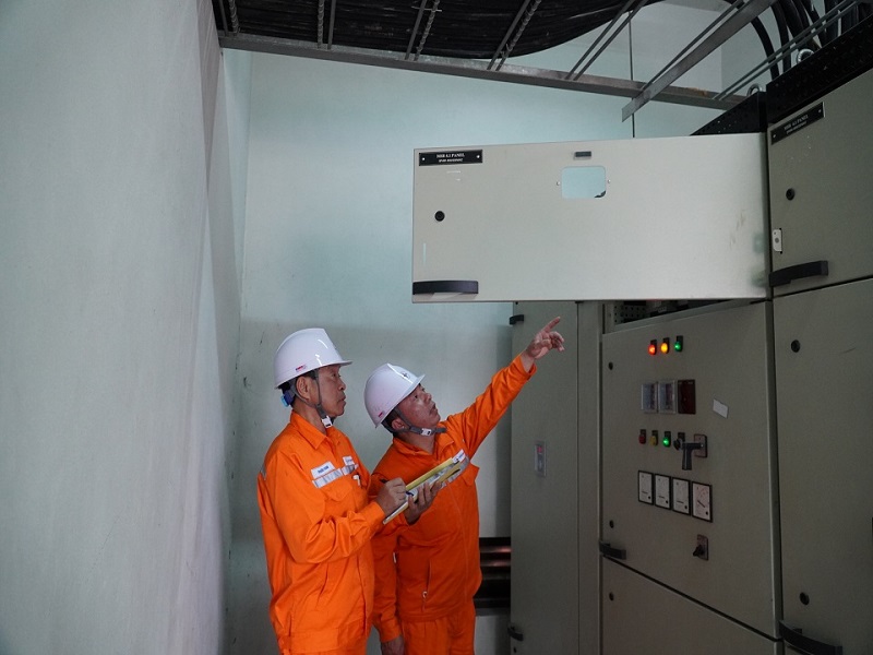 Kiểm tra thông số kỹ thuật các thiết bị điện đảm bảo cấp điện cho Khu du lịch FLC Hạ Long