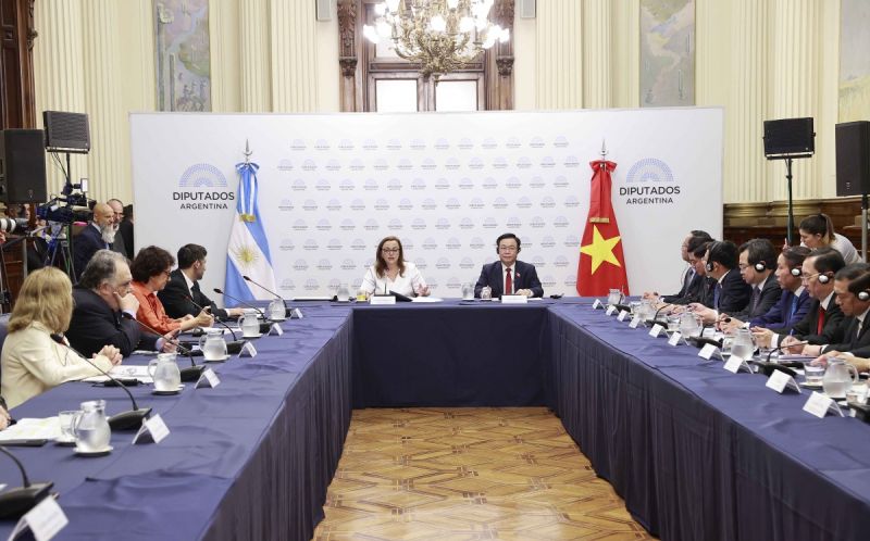 Hai bên đánh giá quan hệ Đối tác Toàn diện Việt Nam – Argentina thời gian qua tiếp tục phát triển tích cực, ngày càng thực chất và hiệu quả trên nhiểu lĩnh vực