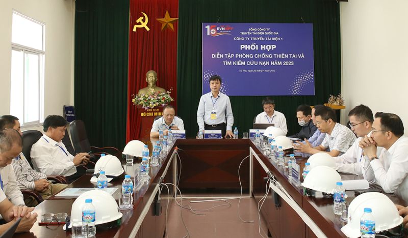 Ông Lưu Việt Tiến – Phó Tổng giám đốc EVNNPT phát biểu tại buổi rút kinh nghiệm buổi diễn tập