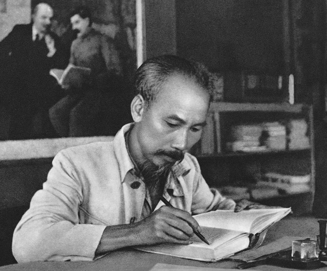 Bác Hồ dạy: Lao động là vinh quang