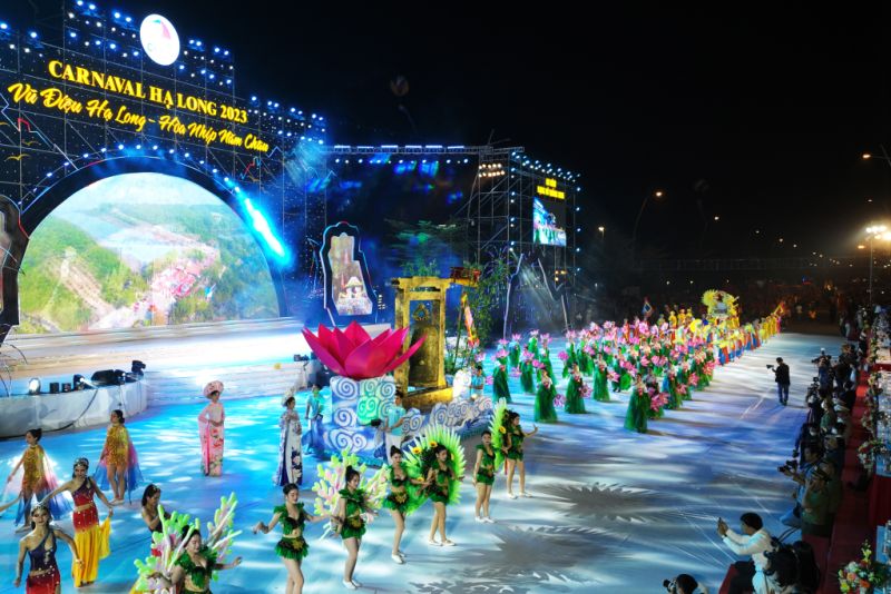 Mãn nhãn với bữa tiệc ánh sáng Carnaval Hạ Long 2023