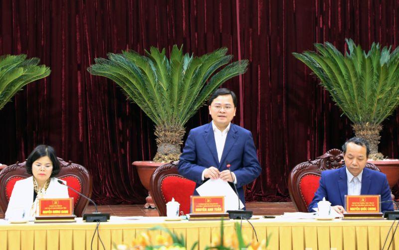 Bí thư Tỉnh ủy Nguyễn Anh Tuấn phát biểu tại Hội nghị lần thứ 16 BCH Đảng bộ tỉnh Bắc Ninh Khóa XX
