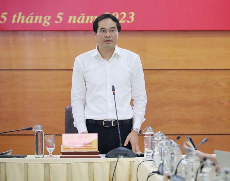 Đồng chí Trịnh Xuân Trường, Chủ tịch UBND tỉnh phát biểu tại Hội nghị