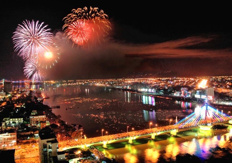 Đà Nẵng công bố đường dây nóng tiếp nhận phản ánh của du khách dịp lễ hội pháo hoa 2023
