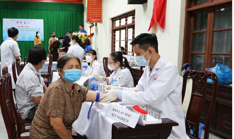 Bắc Ninh cũng đặt mục tiêu có ít nhất 500 người có hoàn cảnh khó khăn, người già neo đơn được khám bệnh, tư vấn sức khỏe