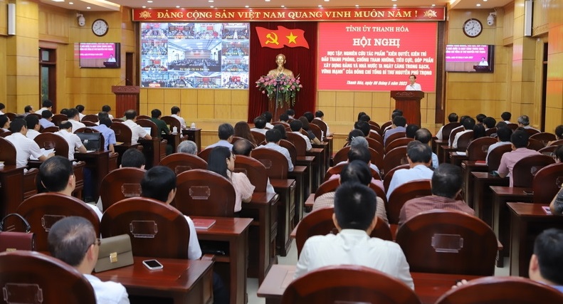 Các đại biểu dự hội nghị tại điểm cầu Tỉnh ủy Thanh Hóa.
