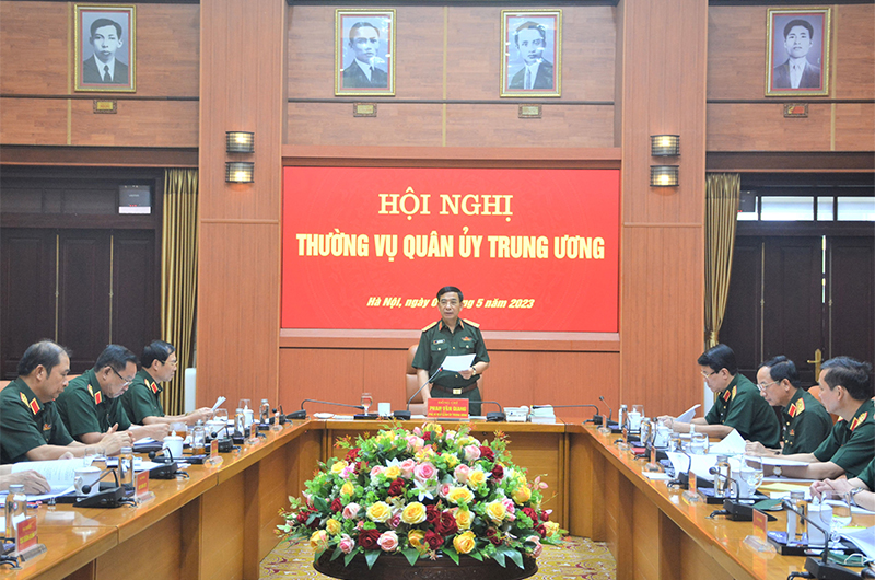 Đại tướng Phan Văn Giang, Ủy viên Bộ Chính trị, Phó Bí thư Quân ủy Trung ương, Bộ trưởng Bộ Quốc phòng chủ trì Hội nghị Thường vụ Quân ủy Trung ương. Ảnh BQP