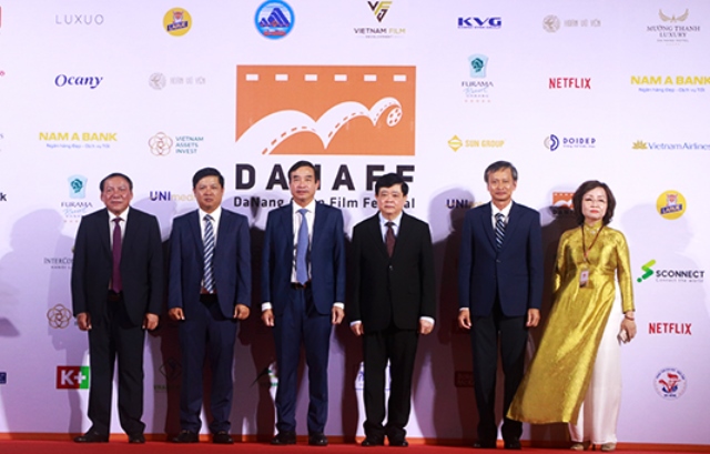 Các đại biểu tham dự lễ khai mạc liên hoan phim châu Á Đà Nẵng lần thứ nhất năm 2023
