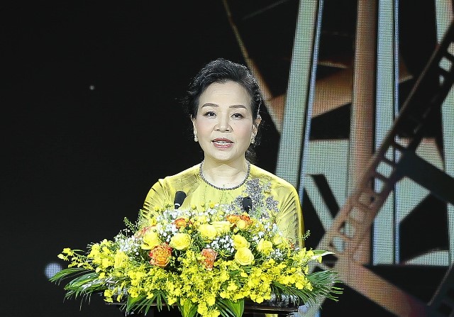 Bà Ngô Phương Lan, Chủ tịch Hiệp hội Xúc tiến phát triển Điện ảnh Việt Nam - Giám đốc Liên hoan phim phát biểu khai mạc