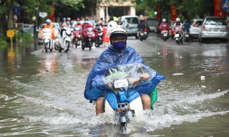 Ngập úng do mưa lớn tại Hà Nội