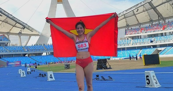 Nguyễn Thị Huyền giành HCV chạy 400m vượt rào Nữ.